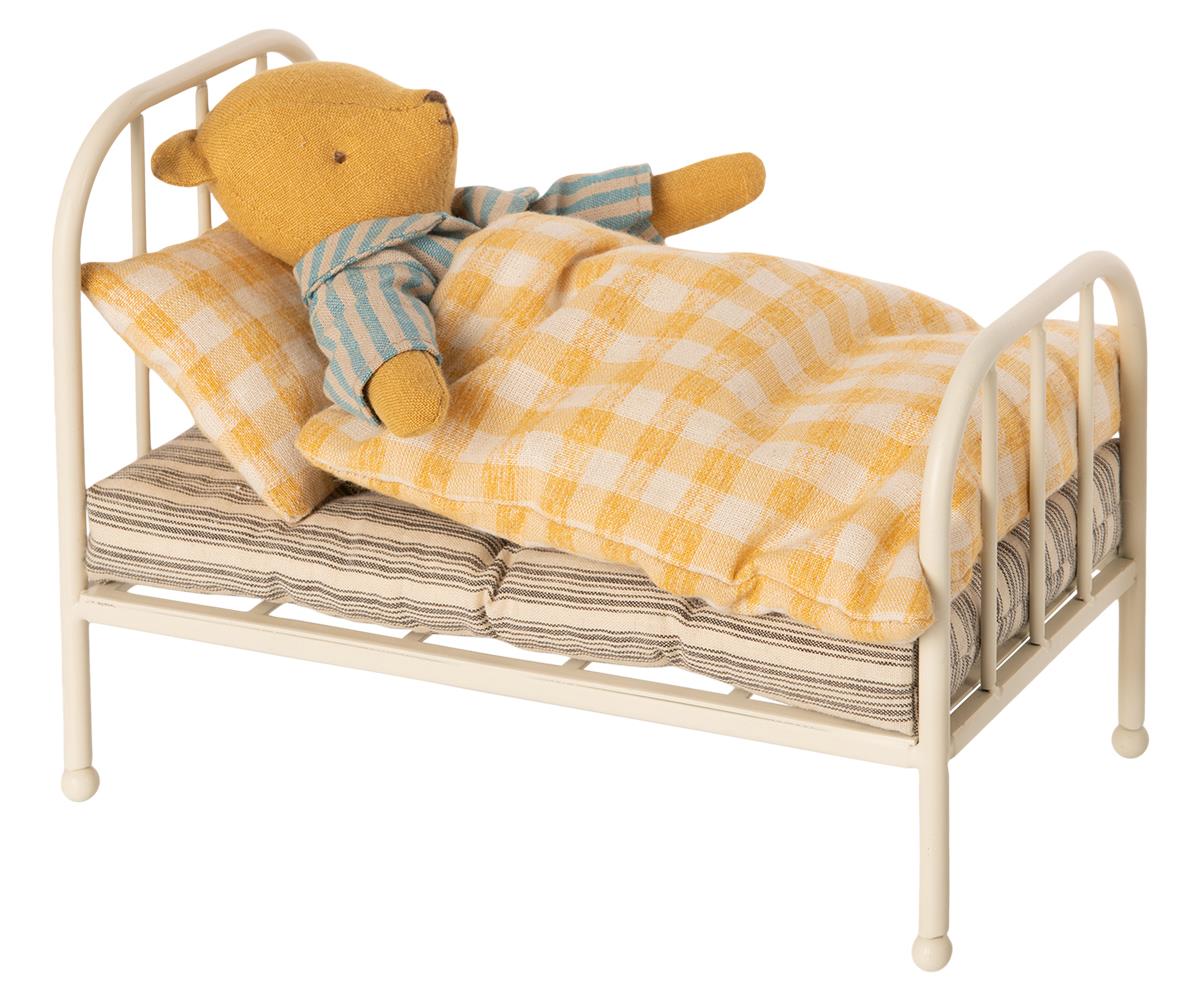 Vintage Bed Teddy Junior