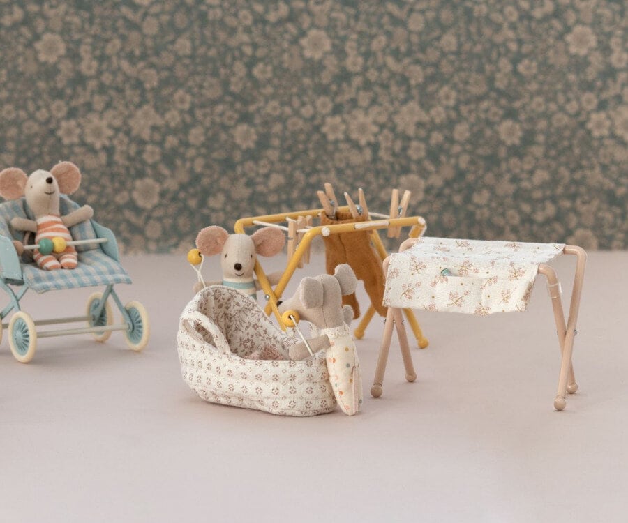 Pink Nursery Table for Baby Mice