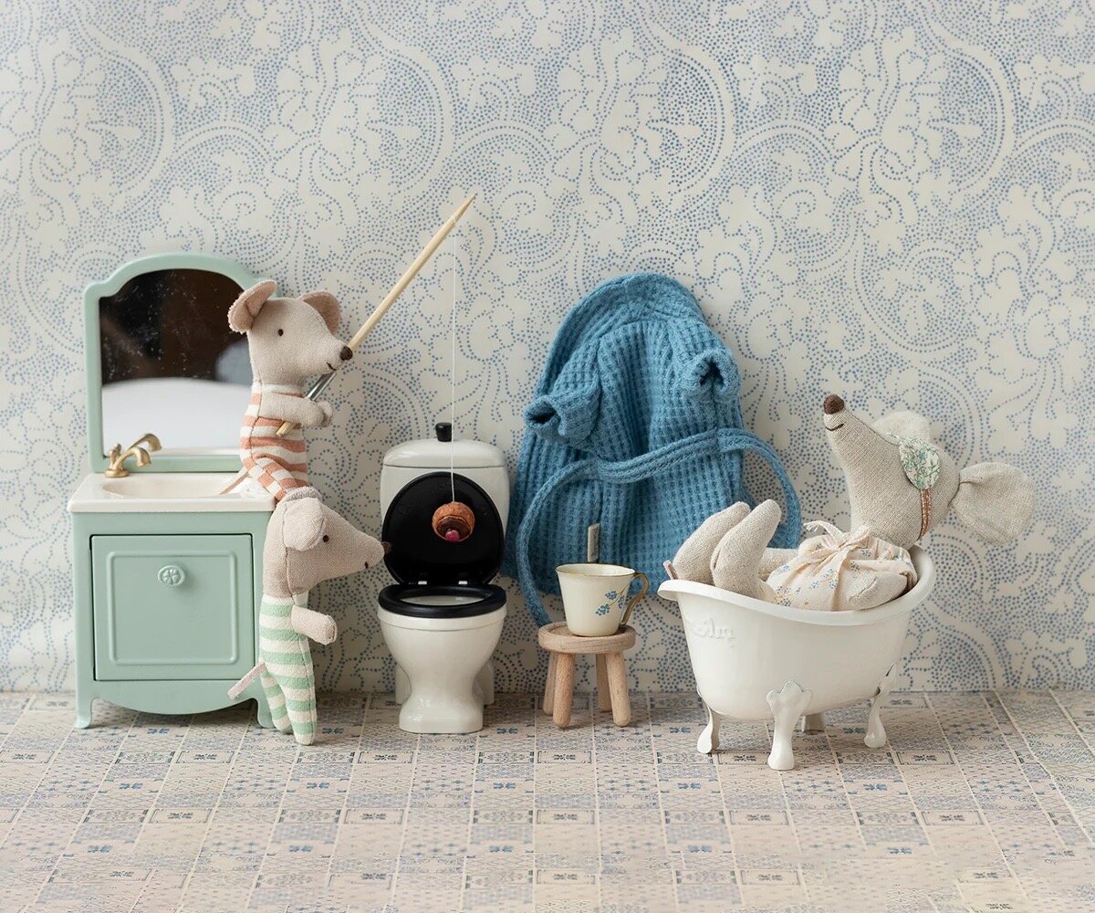 Miniature Bath Tub