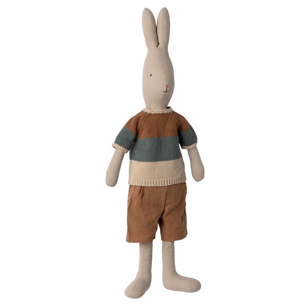 Rabbit Size 4 w. Knitted Shirt & Short