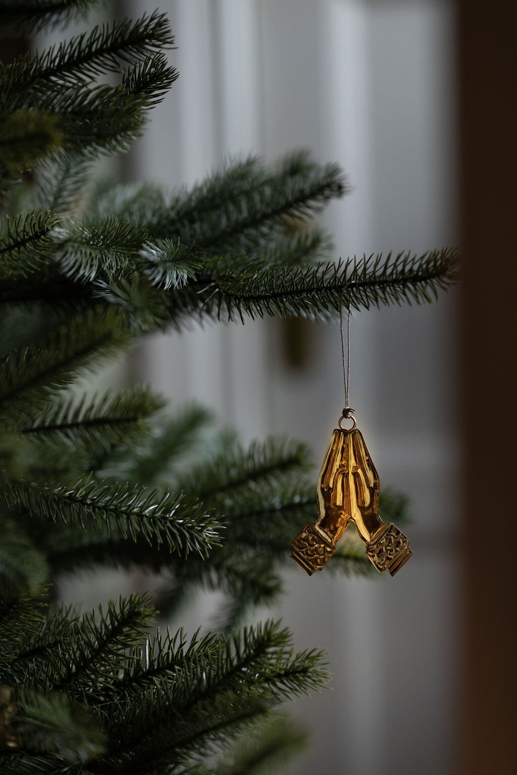 Hanging Ornament Hands Brass