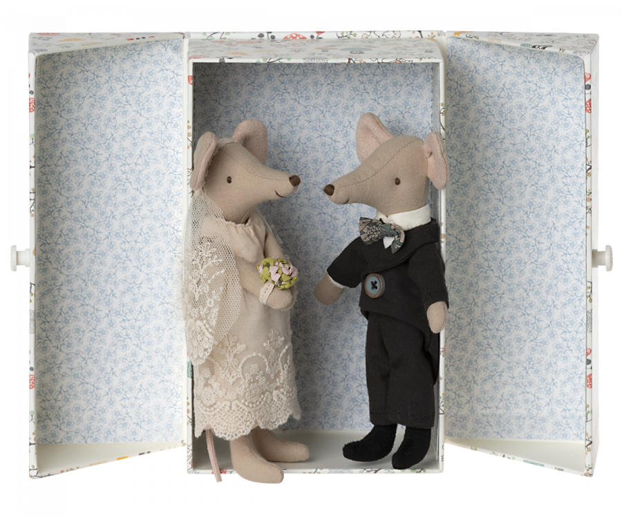 Wedding Mice in Box