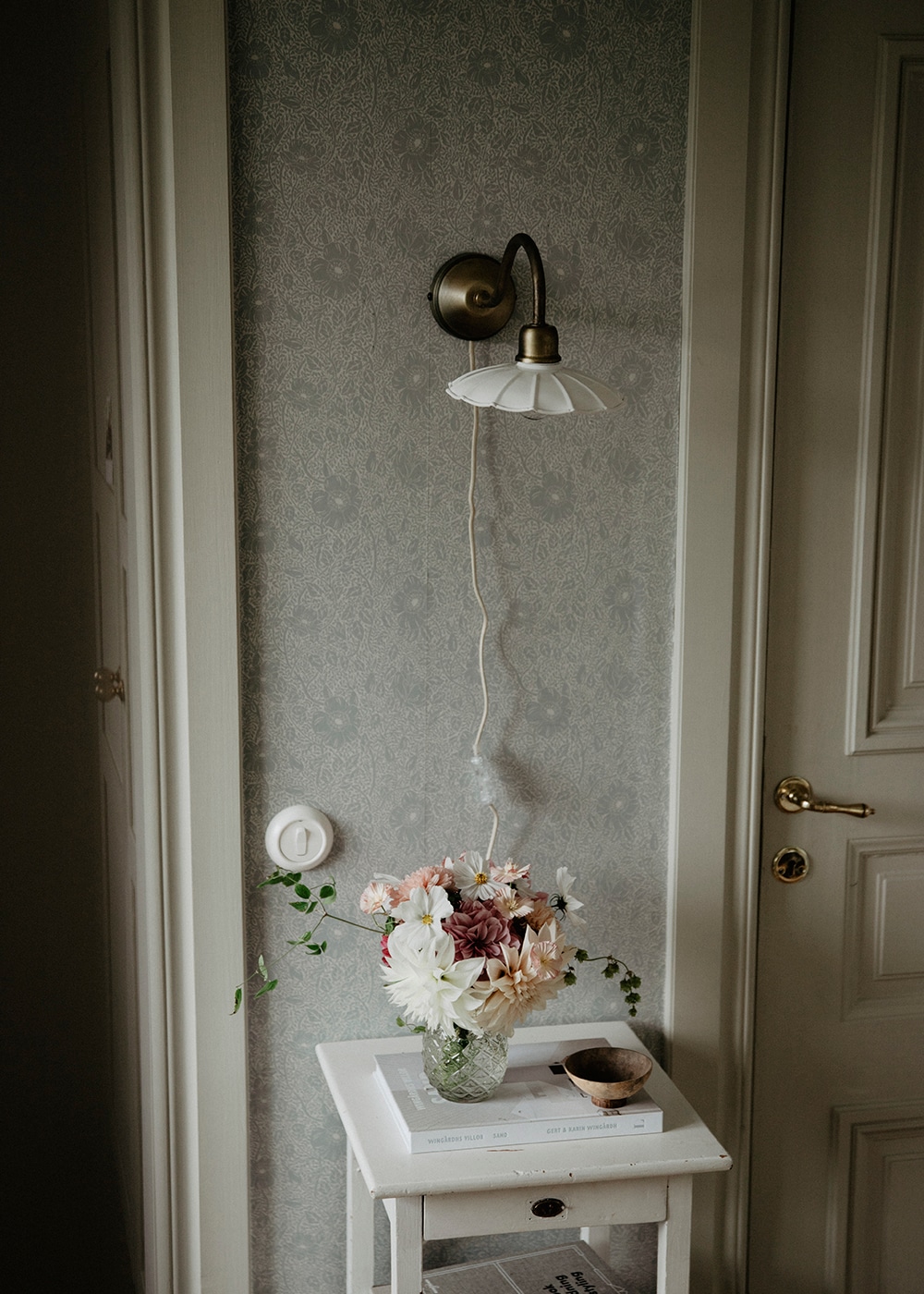 Wall Lamp Gustav White/Antique Brass