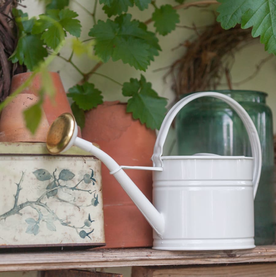 Watering Can White Small 1,7L