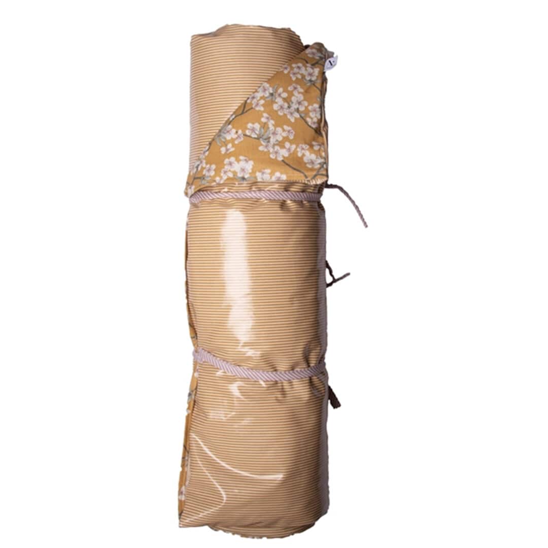 Picnic Blanket Annie Yellow