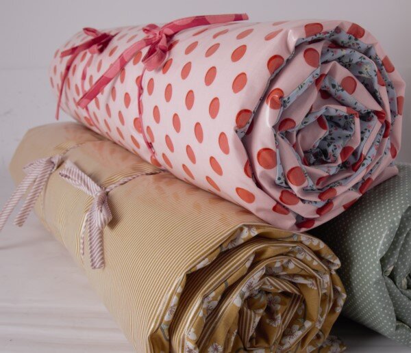 Picnic Blanket Annie Yellow