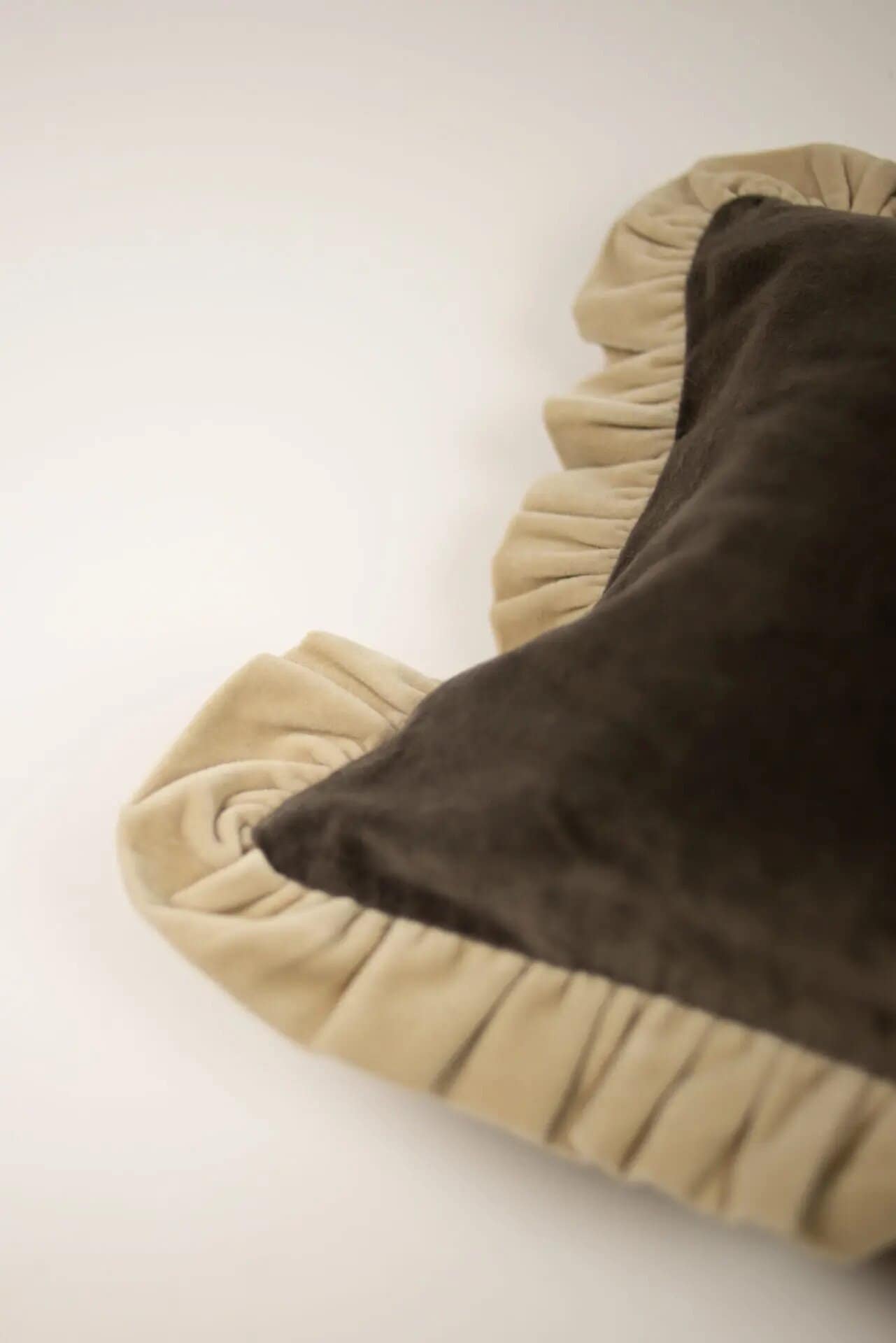 Cushion Cover Doris Dark Taupe/Ivory