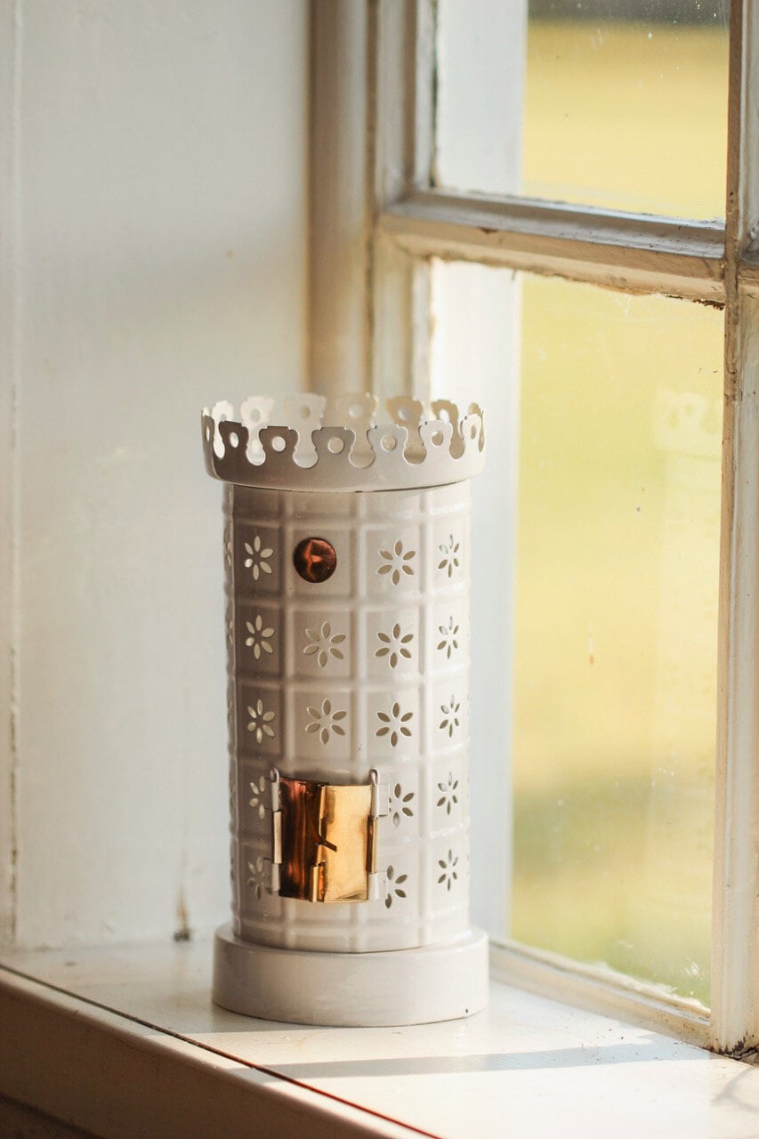 Tea Light Holder Tiled Stove White