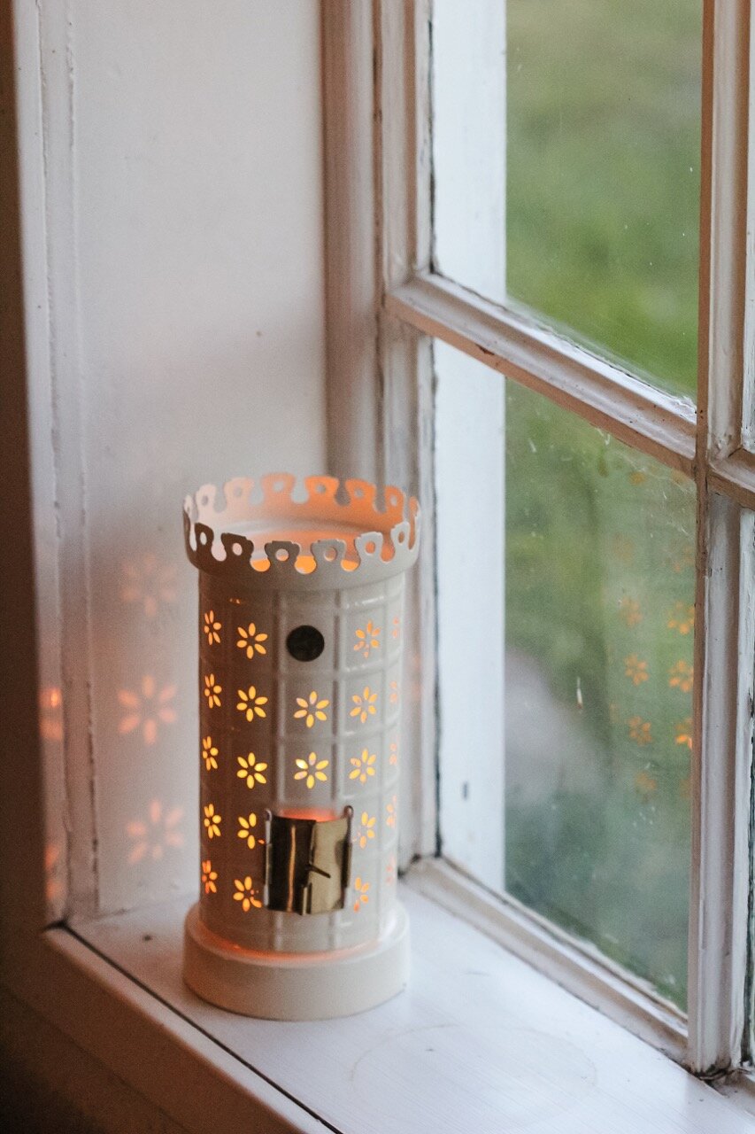 Tea Light Holder Tiled Stove White