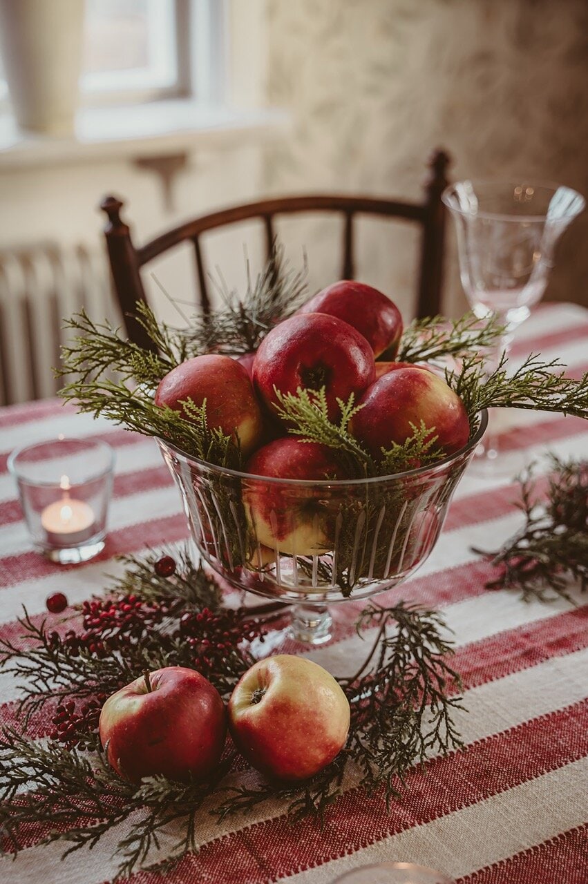 Glass Bowl w. Line Cut Large