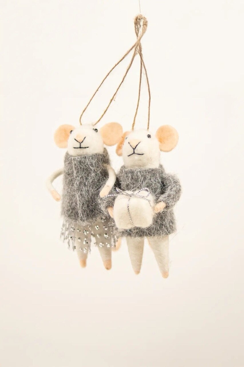 Mice White w. Gray Clothes