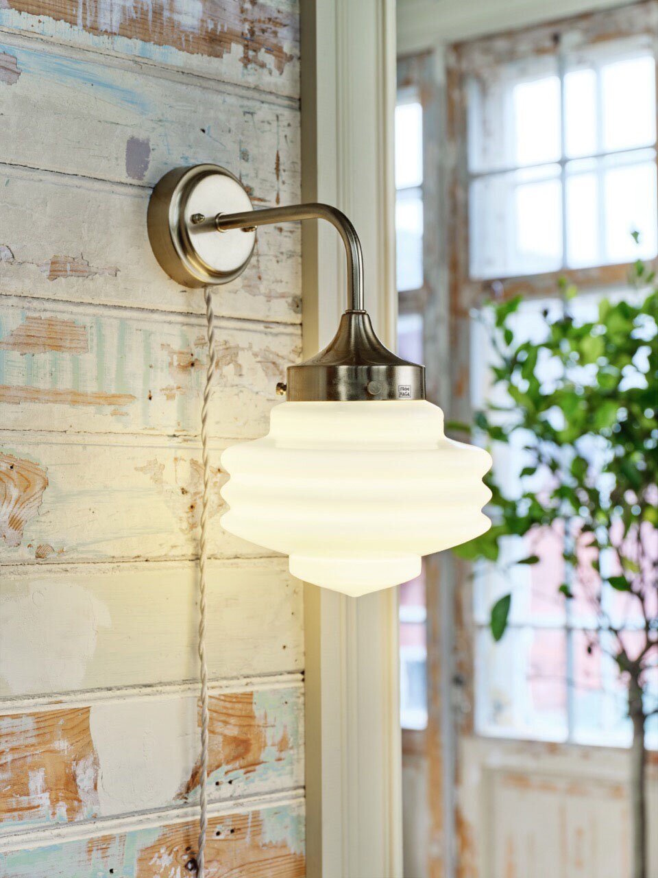 Wall Lamp Valter Brass/Opal White