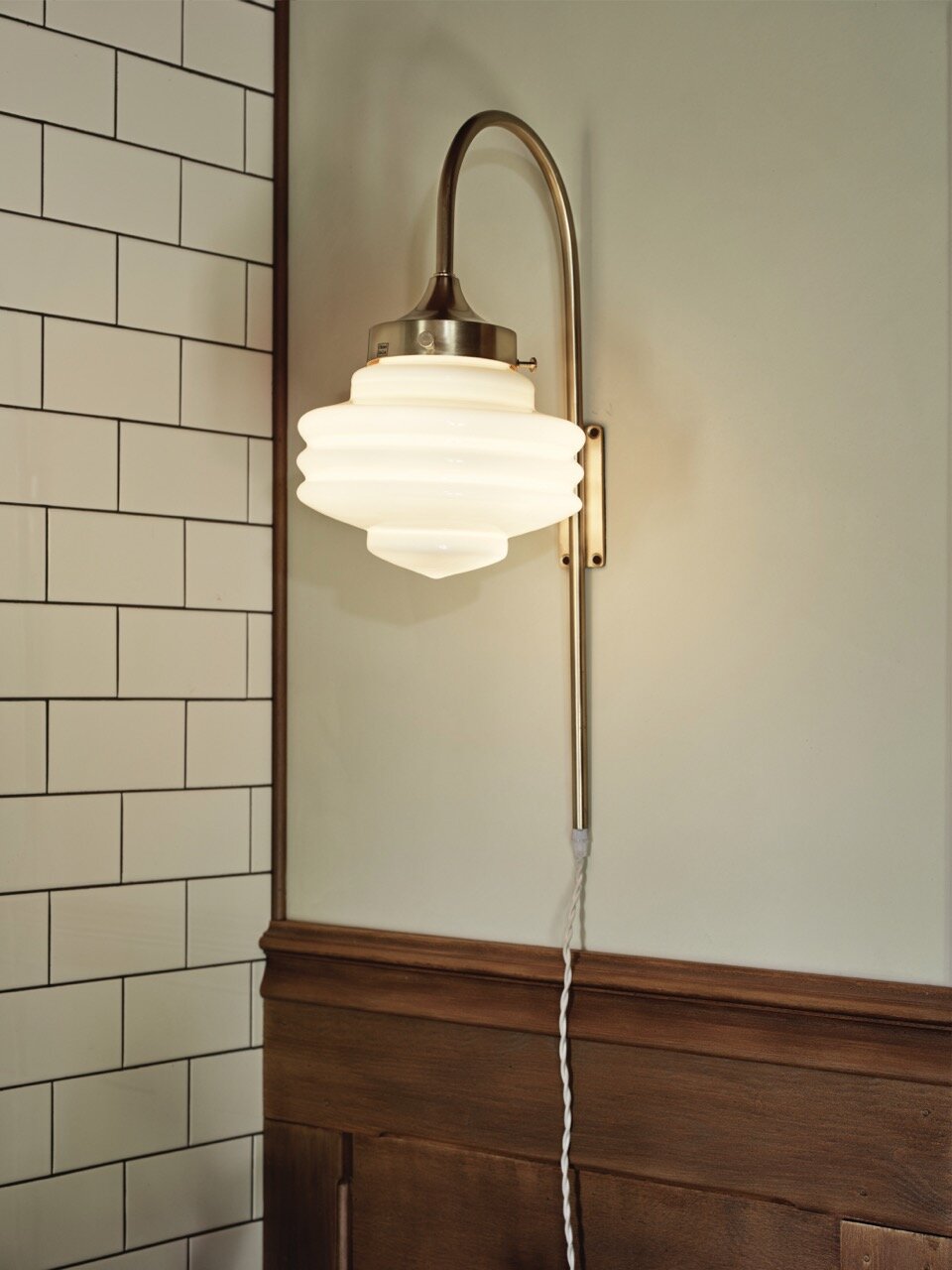 Wall Lamp Rounded Valter Brass/Opal White