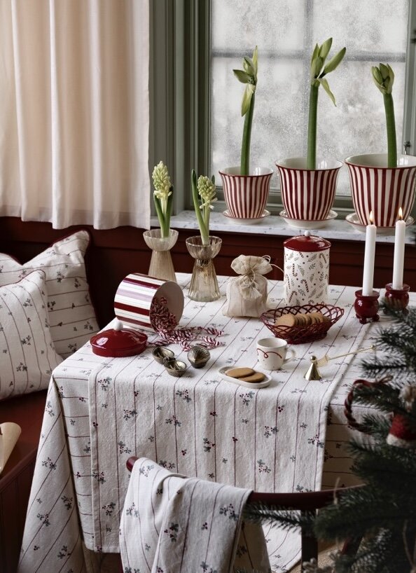 Table Runner Gerd - White/Red